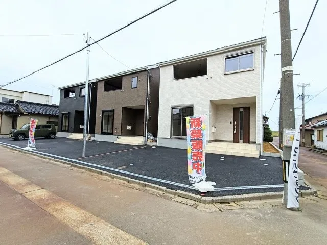 詳しい資料のご請求・物件見学のご依頼はページ内の無料【資料請求する】・【見学予約する】ボタンよりお進みください。