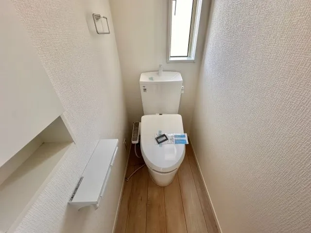 トイレは安心の2箇所！朝のバタバタも一安心です♪