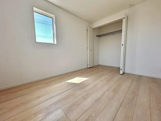 プライベートな部屋では自分時間をゆったり過ごしたい。音楽を聴いたり読書したり・・・時間が落ち着いて感じる住空間。