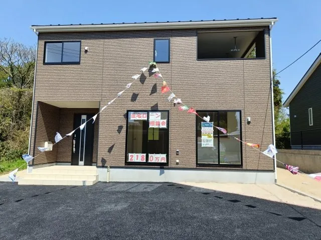 詳しい資料のご請求・物件見学のご依頼はページ内の無料【資料請求する】・【見学予約する】ボタンよりお進みください。