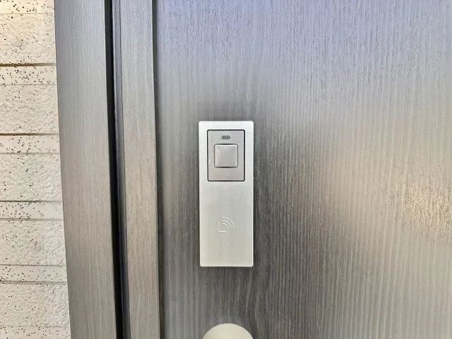 玄関カードキー